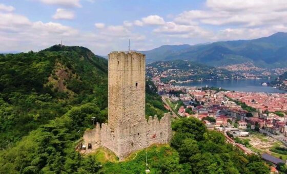 TOUR Dal Teatro Sociale al Castel Baradello